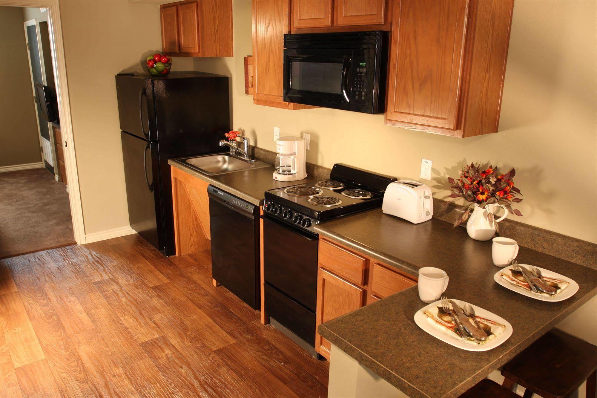 Eagle'S Den Suites Cotulla A Travelodge By Wyndham Eksteriør billede